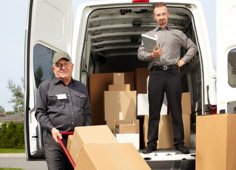 Storage team resolving a complaint with careful documentation